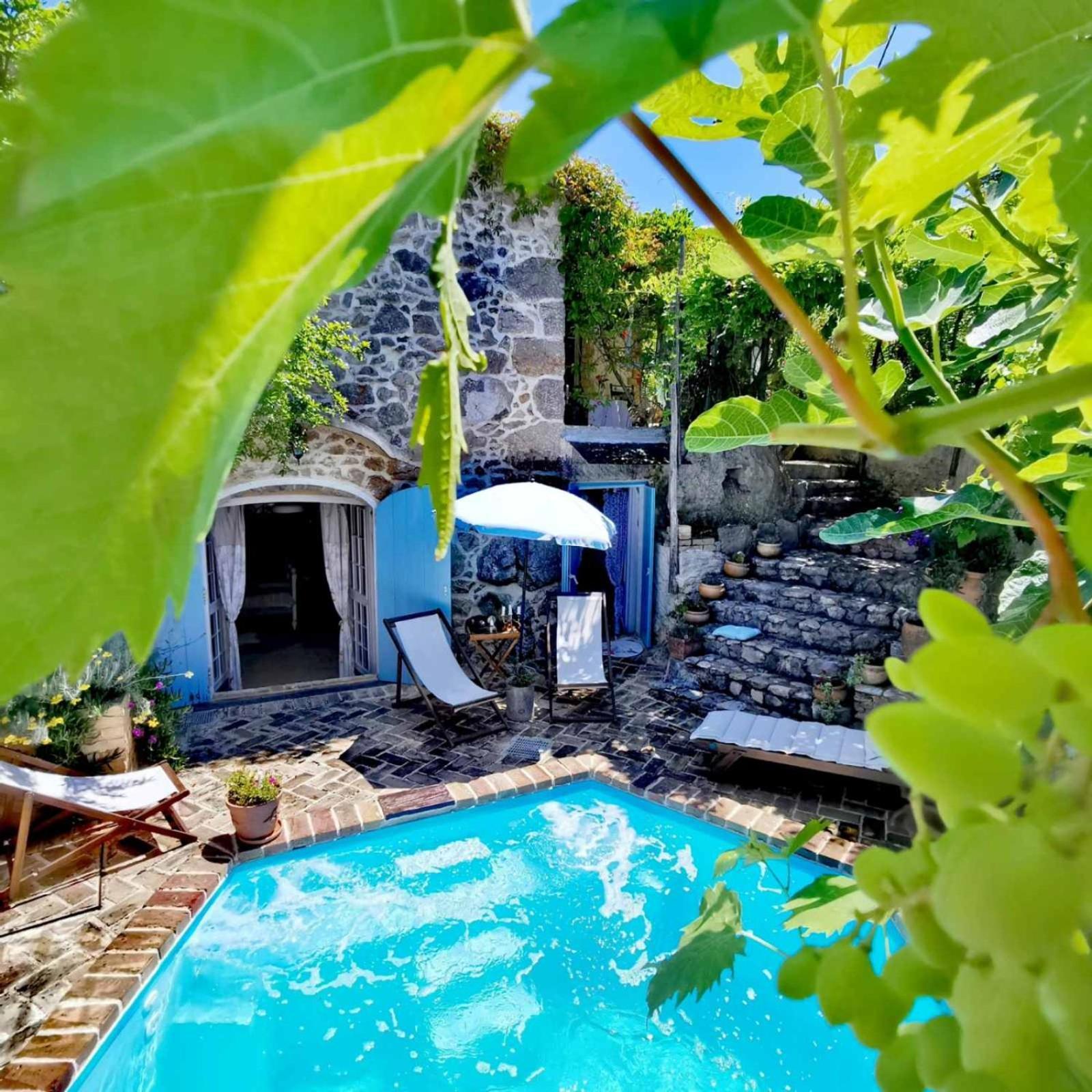 Villa Festina Lente - Cosy & Authentic Villa With Private Heated Pool Dobrinj Kültér fotó